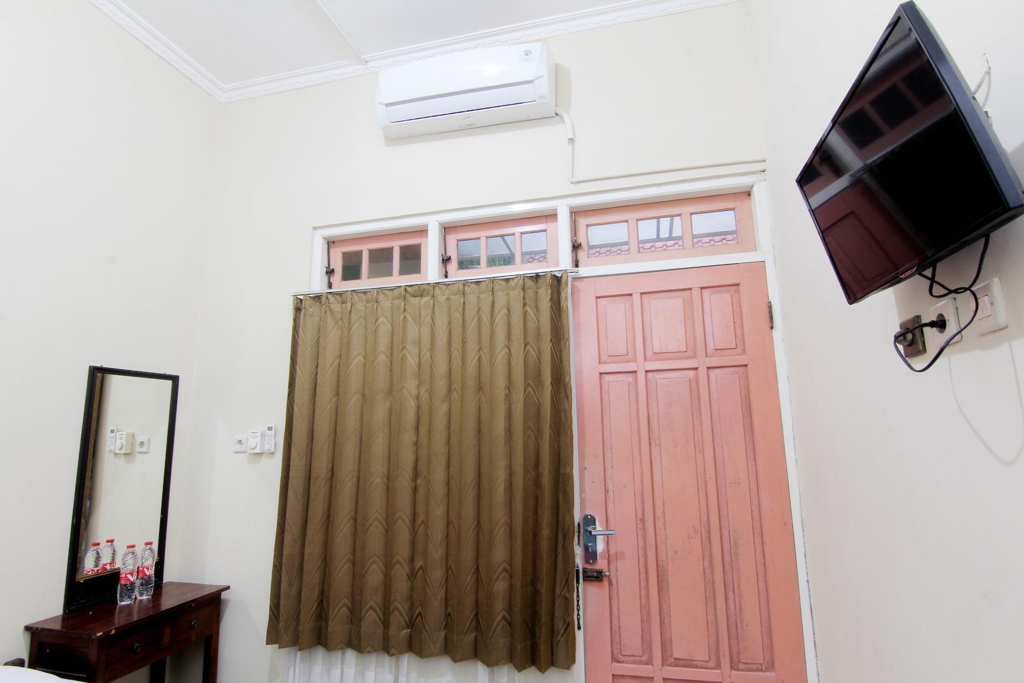 Monica Hotel Yogyakarta Exterior photo